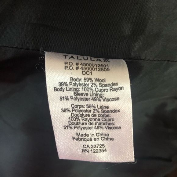 Aritzia Talula women’s minimalist blazer. Size 6 - Picture 7 of 7